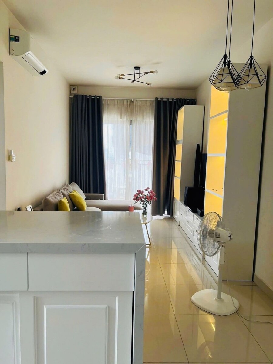 Cho thuê căn hộ 1 phòng ngủ 51m2 The Sun Avenue